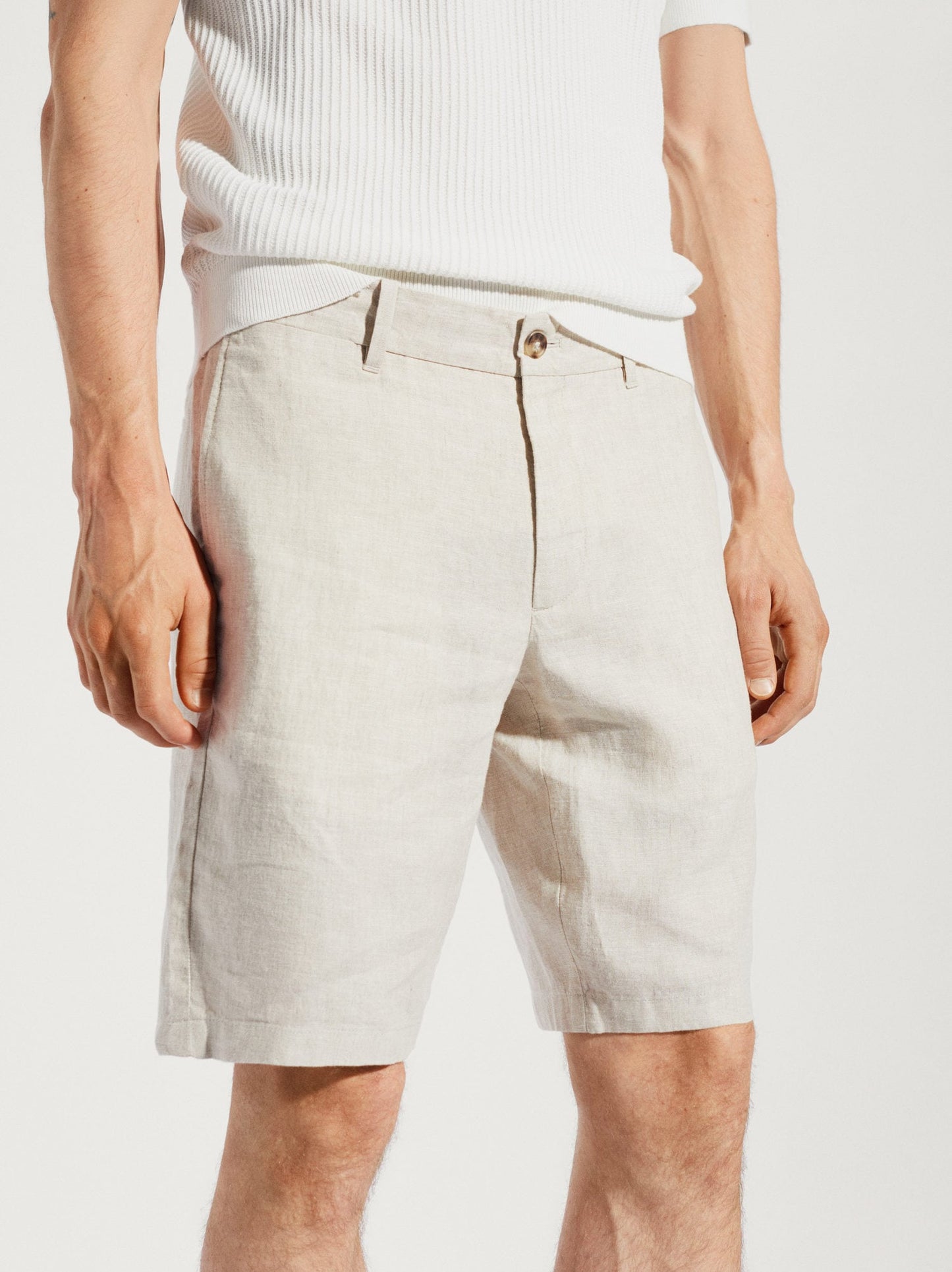 Slim fit 100% linen shorts