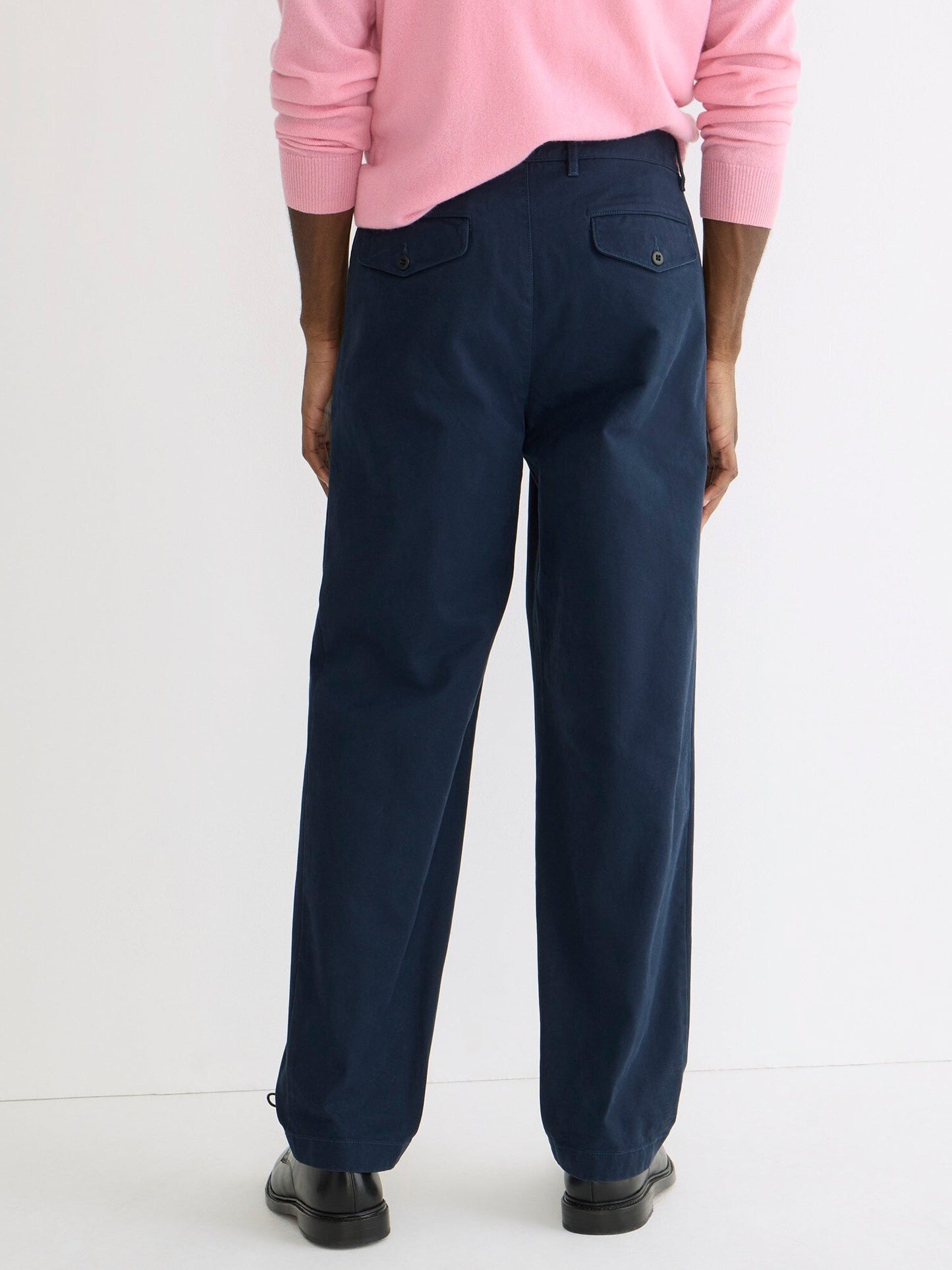 Classic double-pleated chino pant